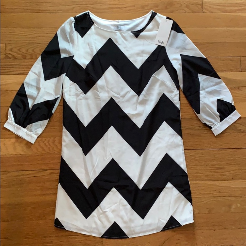 Black & white winter dress! Size small.